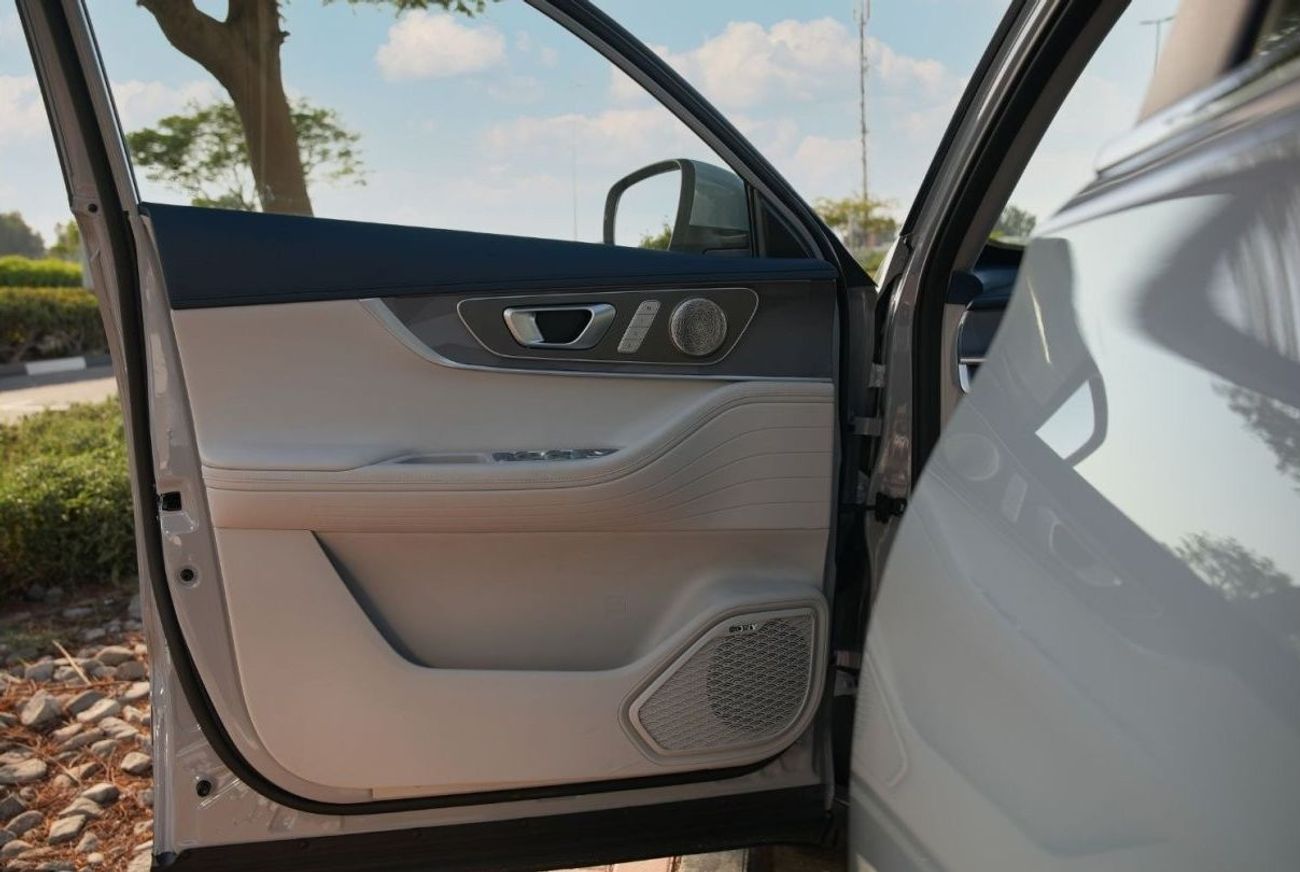 Chery Tiggo 8 Pro Max 2025 CHERY TIGGO 8 Pro Max 390T 2.0L SUV AWD Gray 0Km