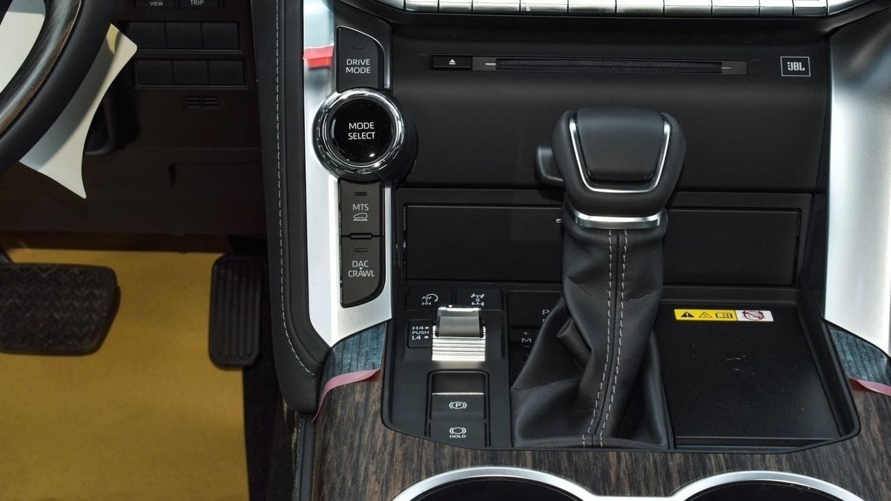 Toyota Land Cruiser Toyota land cruiser VXR 3.5L petrol MY 2025