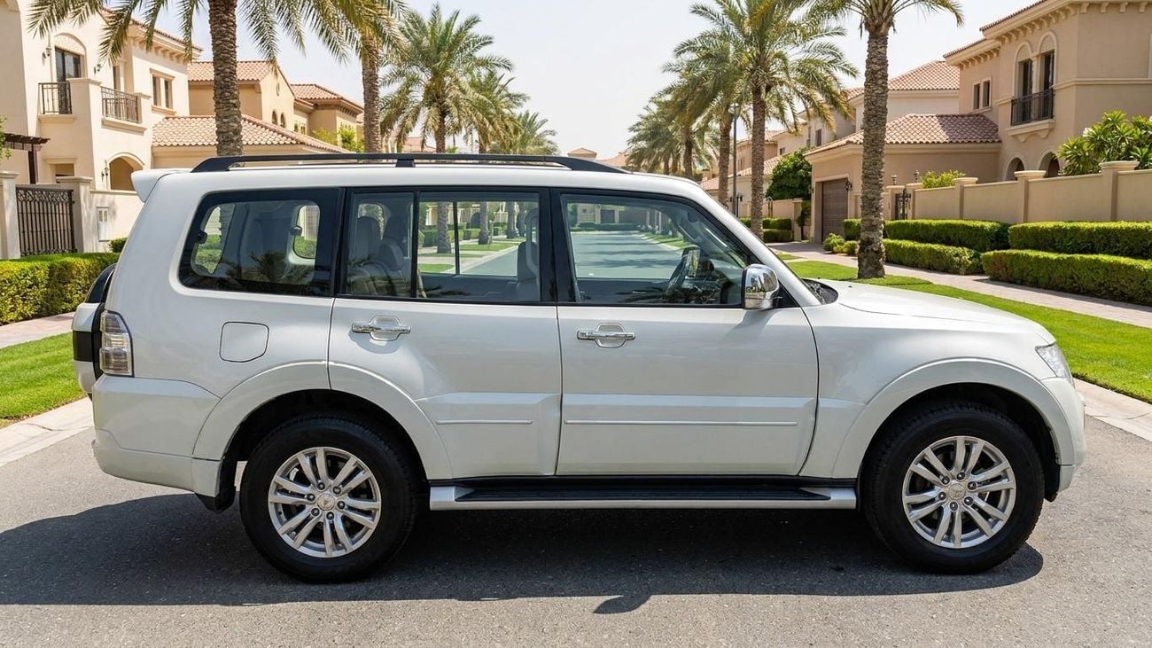ميتسوبيشي باجيرو GLS HIGHLINE كارس24 هي سوق ضخم للسيارات المستعملة موثوق ومضمون ٪كارس24 هي سوق ضخم للسيارات المستعملة موثوق ومضمون