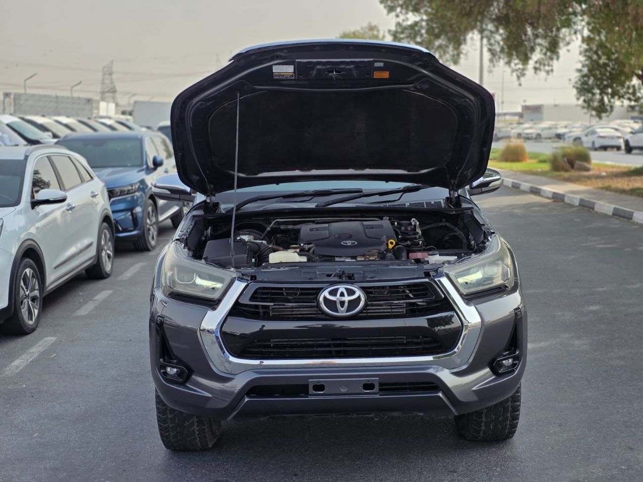 Toyota Hilux diesel 2.8 liter ,right hand drive ,auto transmission ,push start