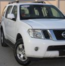 Nissan Pathfinder SE Mid Nissan Pathfinder 2014 in excellent condition without accidents