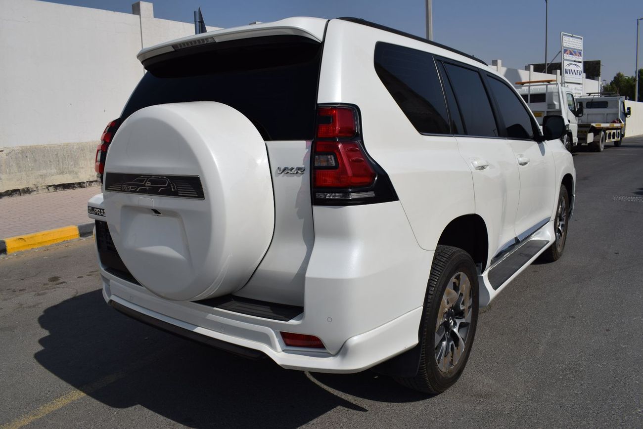 Toyota Prado Toyota Prado VXR 4.0L 4WD, Model:2023. Only done 15000 km