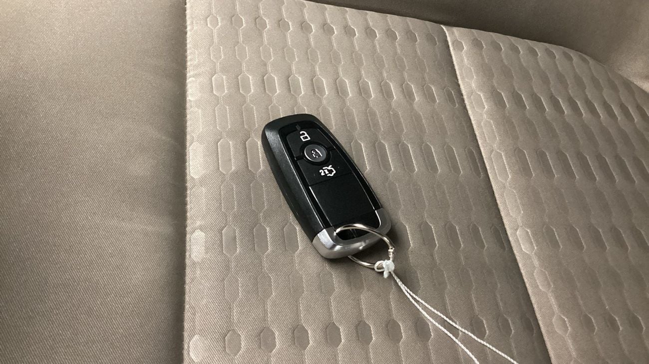 Ford Everest 2.3 XLS 4WD AUTO CLOTH OFF ROAD 18ALW | Guaranteed Warranty | 0 Down Payment