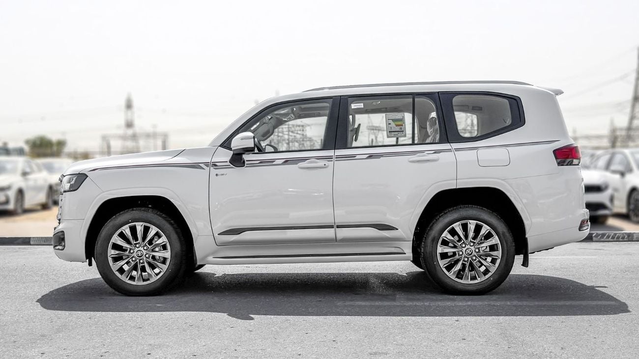 Toyota Land Cruiser GXR 2026 Toyota Land Cruiser GXR 3.5L AT Hybrid (White-Beige)