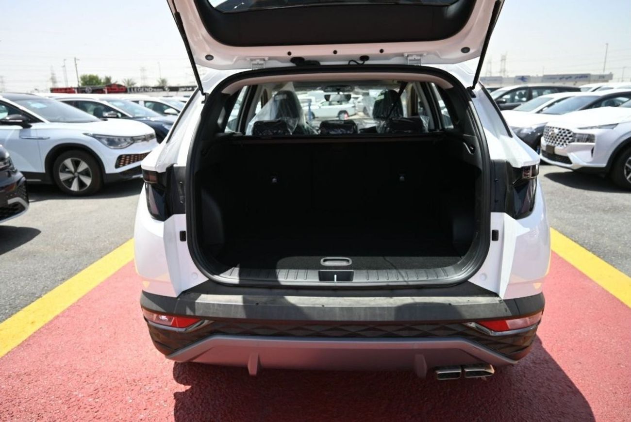 هيونداي توسون هيونداي توسون 1.6 لتر توربو دفع امامي دفع رباعي 5 ابواب عداد رقمي سقف بانورامي مقاعد كهربائية لون اب