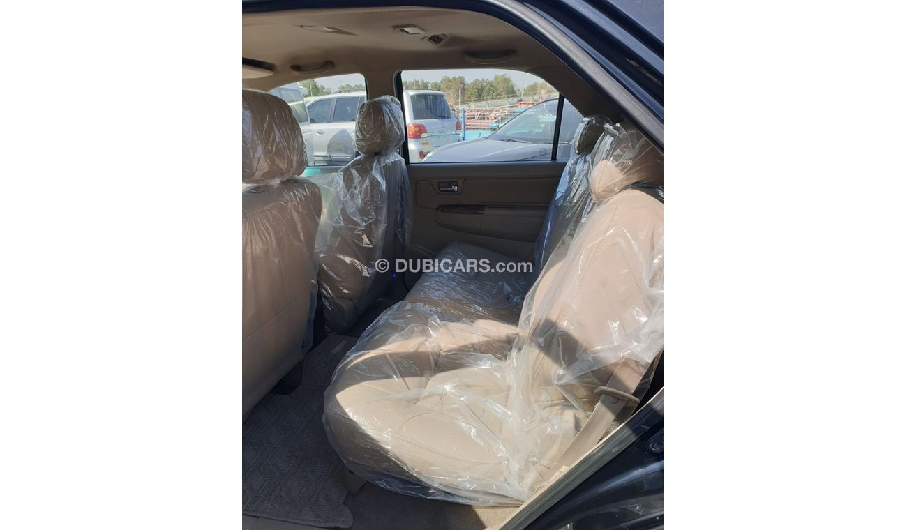 تويوتا فورتونر 2.7L SUV 4WD (PETROL)