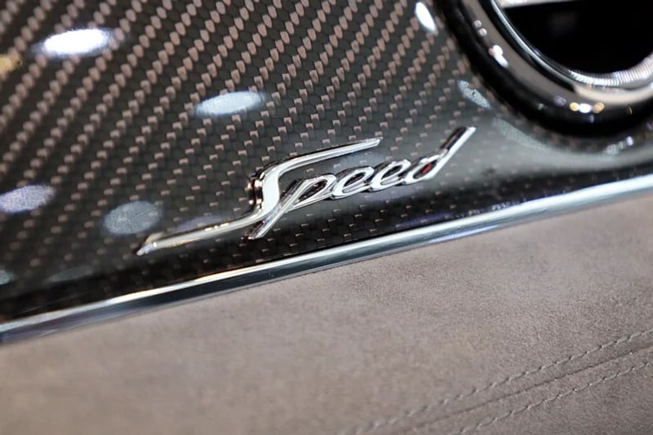 Bentley Bentayga Original Satin Grey Exterior, Akrapovic Exhaust, Carbon Interior, GCC Specs