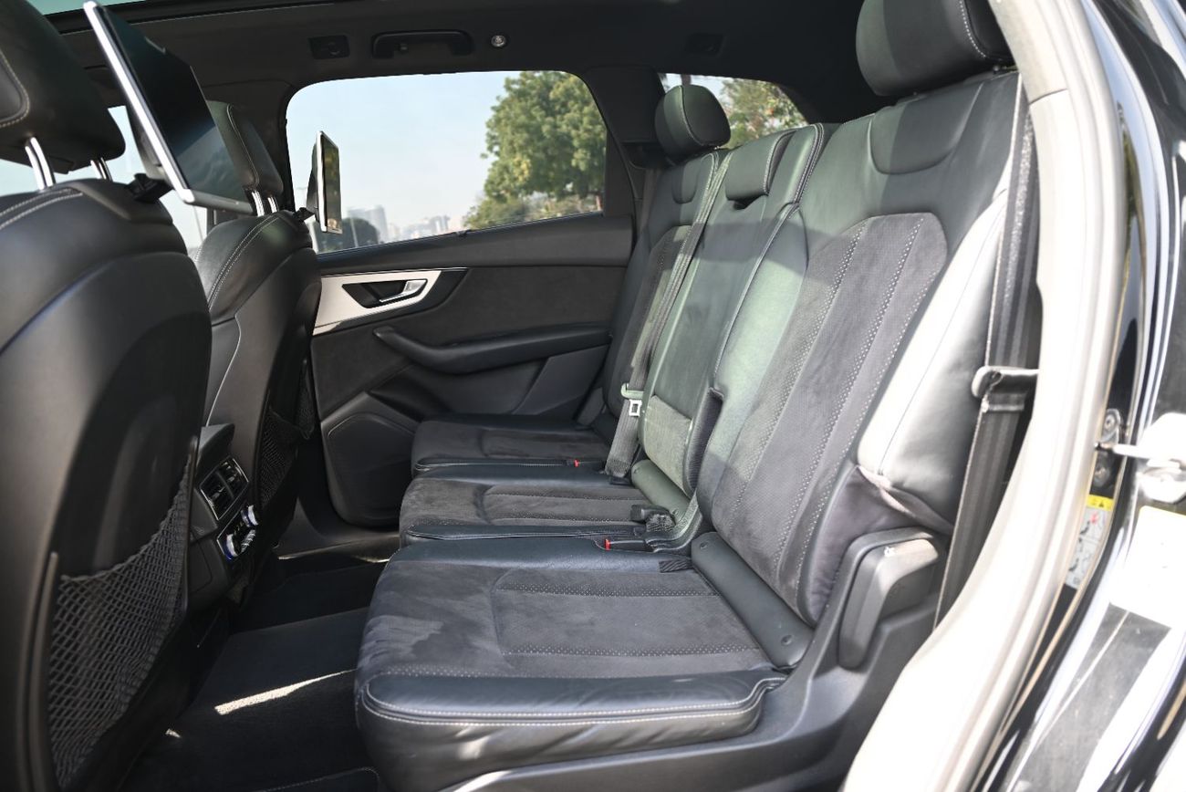 أودي Q7 45 TFSI quattro S-Line 3.0L