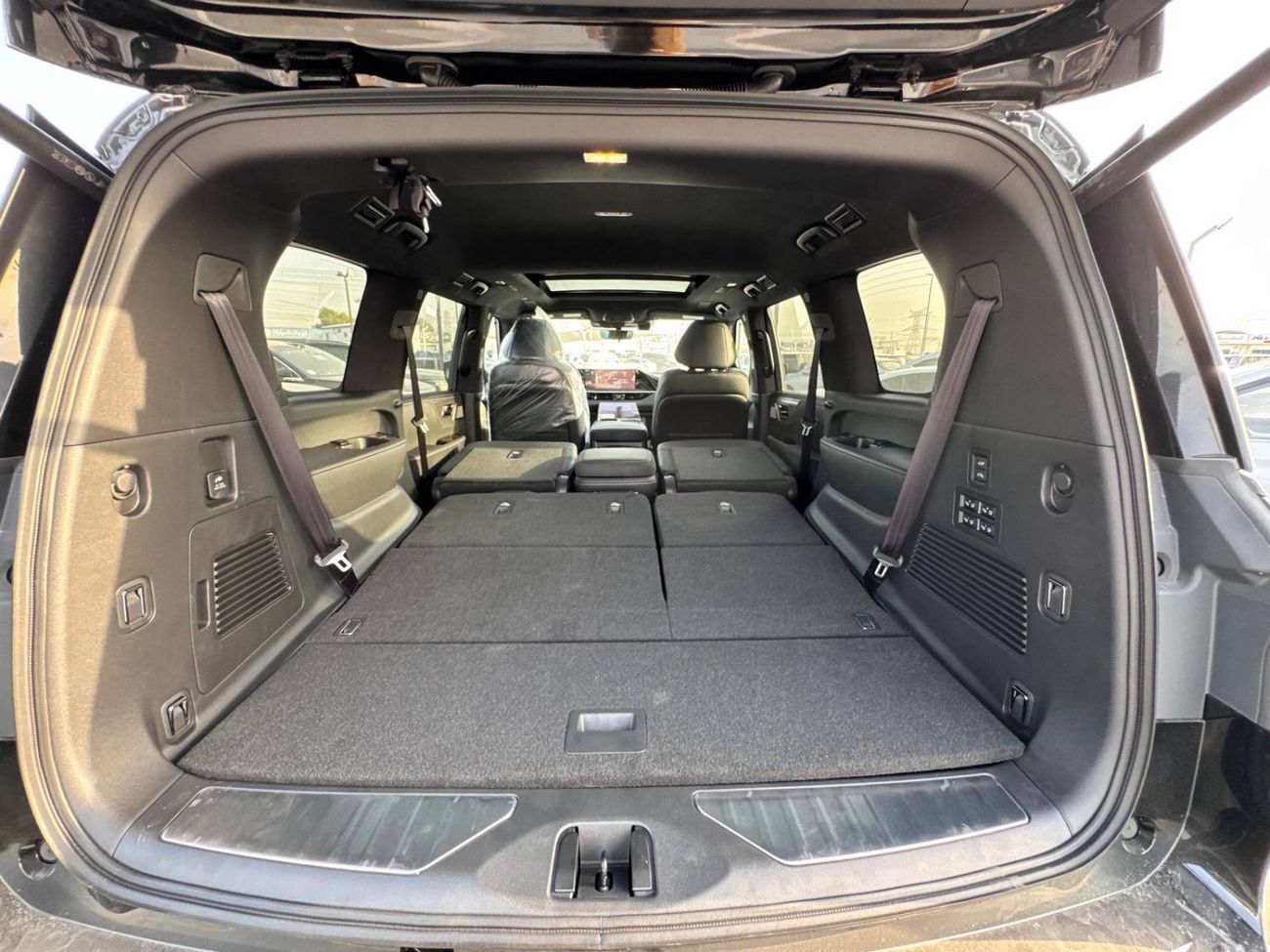 Infiniti QX80 Autograph Captain Chairs 3.5L