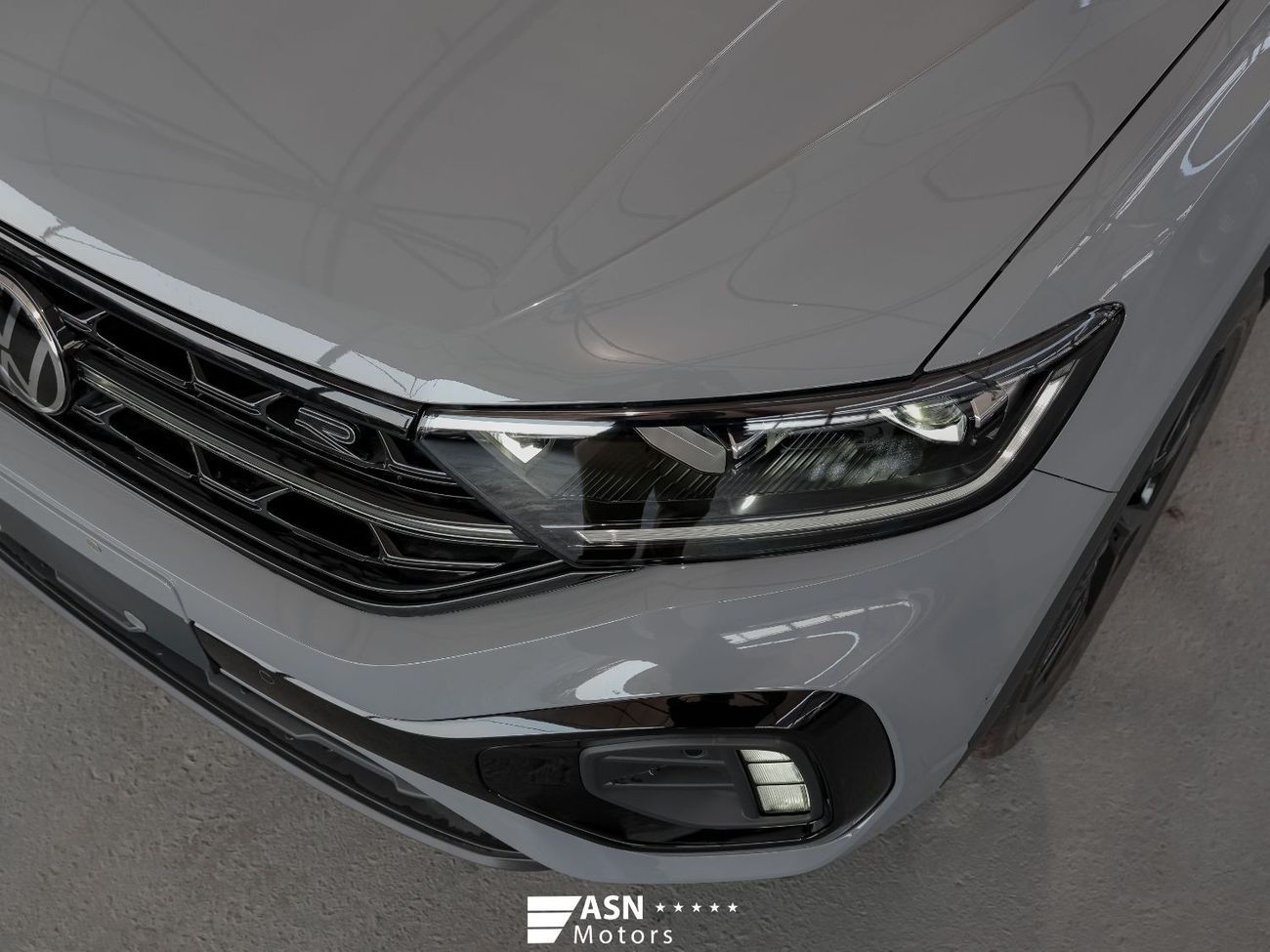Volkswagen T-ROC 300 TSI Black Package 1.5T 2025 (Export Price)