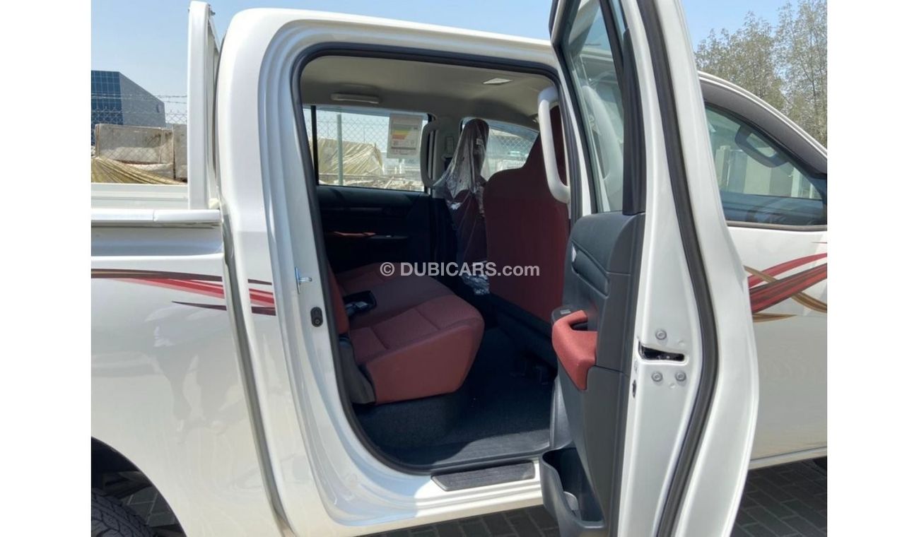 تويوتا هيلوكس DC DIESEL 2.4L 4x4 6MT Plast Bump, AC, 6STR, AIR COMP, 2SPK, 2ABG, AVAILABLE IN COLORS