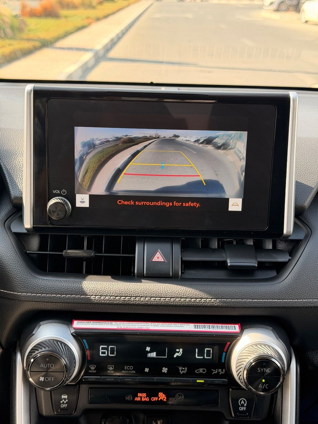 Toyota RAV4 XLE 2.5 L AWD leather seats, push start 2024