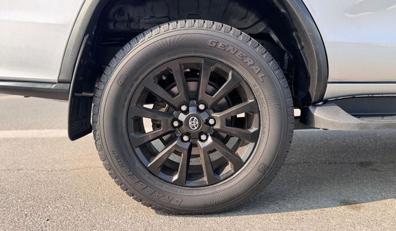 Toyota Fortuner PREMIUM CONDITION | RHD | 2.8L DIESEL ENGINE | 2019 | (AT) | REAR VIEW CAMERA | ELECTRIC SEAT