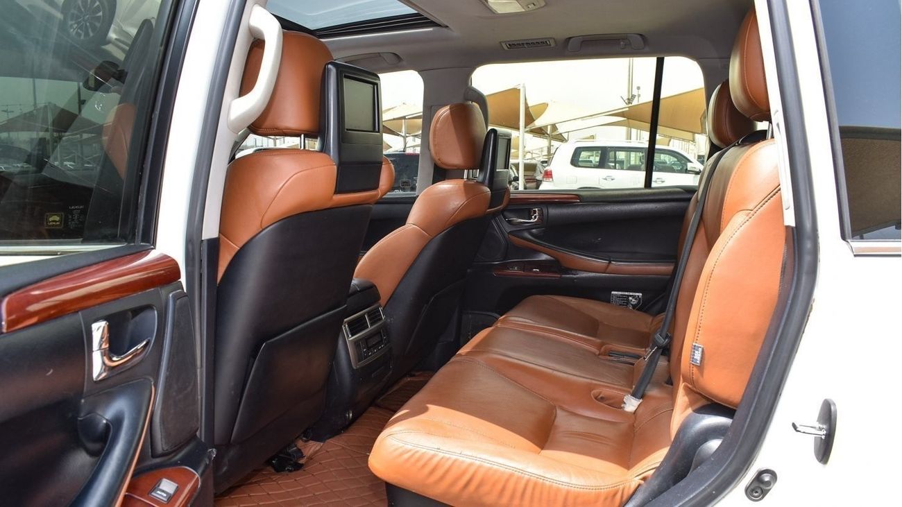 Lexus LX 570 S