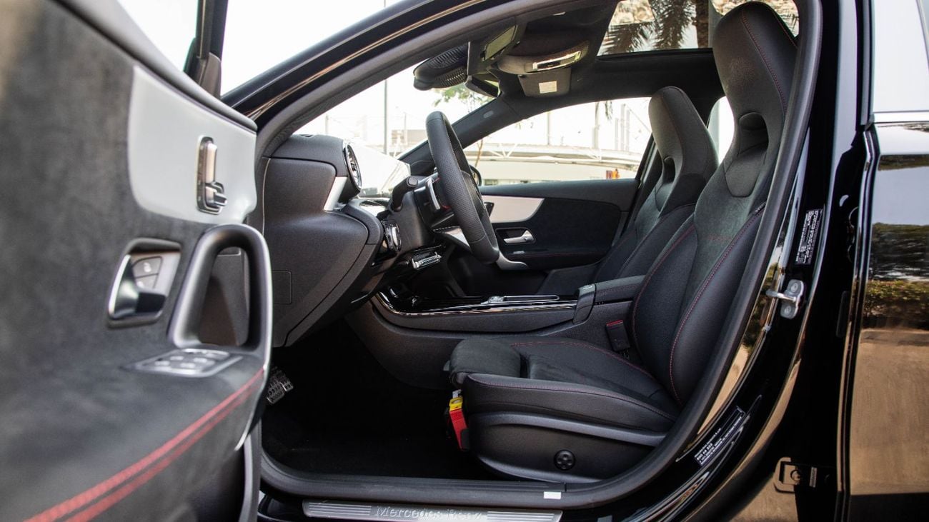 مرسيدس بنز A 200 AMG AMG Hatchback | 2025 | GCC Specs with 5 Years Warranty | For Local Registration +10%