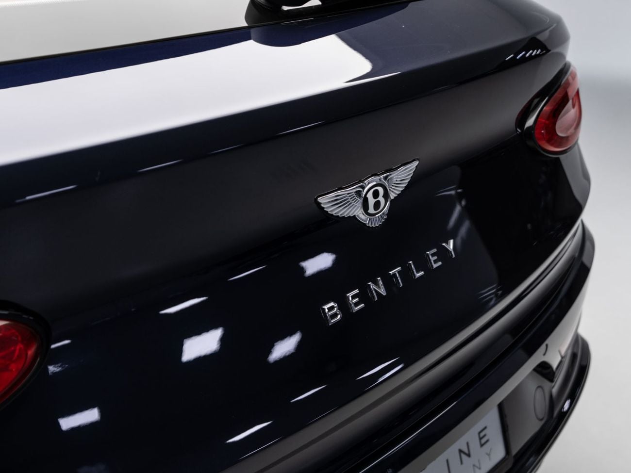 Bentley Bentayga STD BUY NOW, PAY 2027 | THE BLACKLINE STANDARD | 1 Year Blackline Warranty, Low KMs