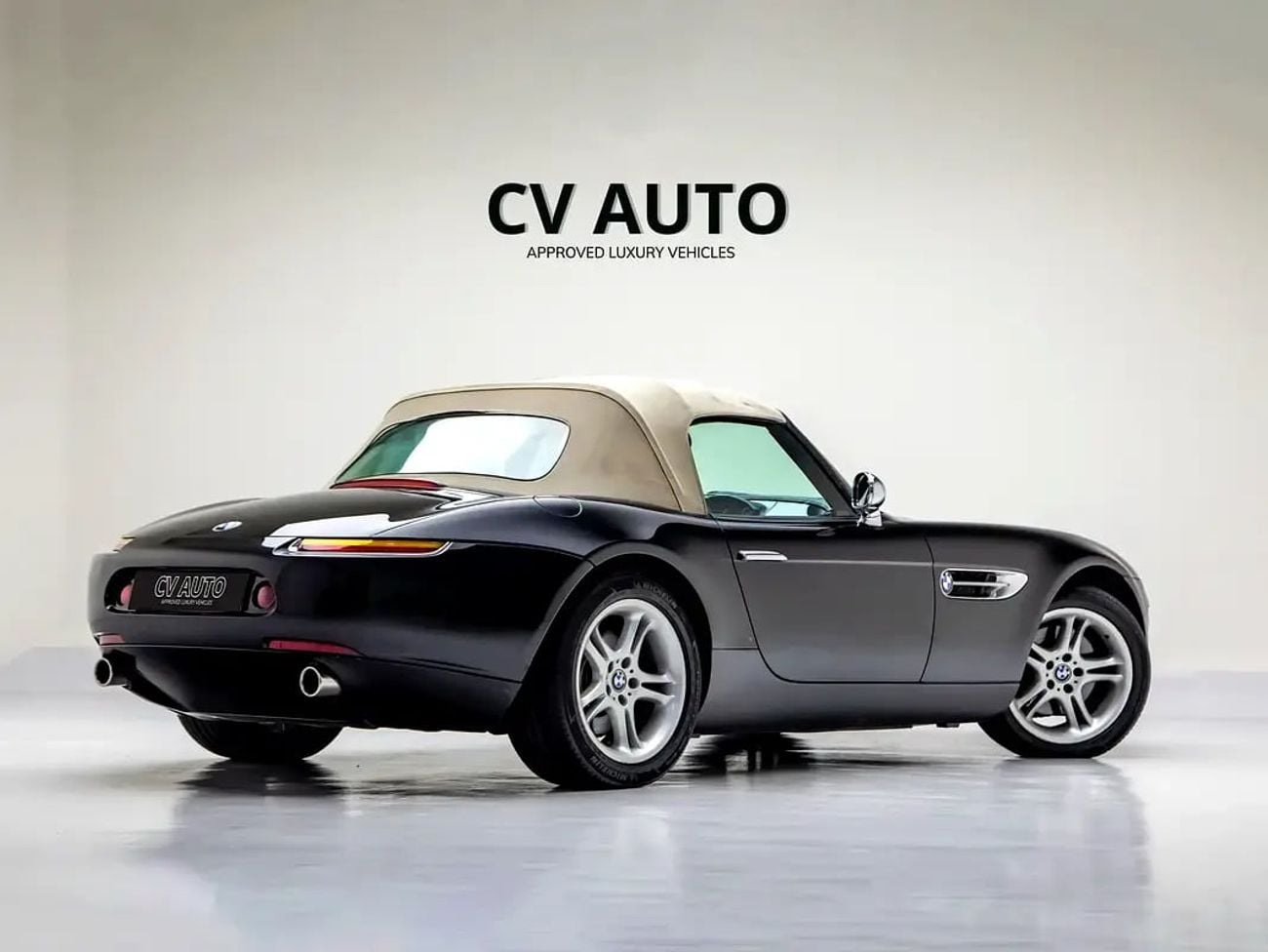 BMW Z8 MW | | GCC Spec Manual Transmission - Classic Roadster