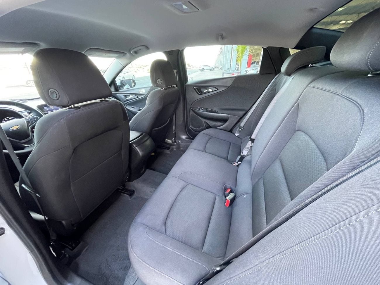 Chevrolet Malibu LS 1.5L RS BLACK EDITION / 1.5T V4 / RADAR / LINE KEEP ASSIST / APPLE ANDROID AUTO / RIMS / WING