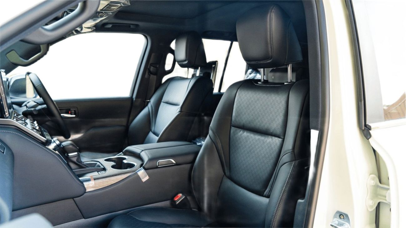 تويوتا لاند كروزر ECT0206 - RHD TLC300 VXR 3.3L Diesel Auto White w Black (Right Hand Drive)