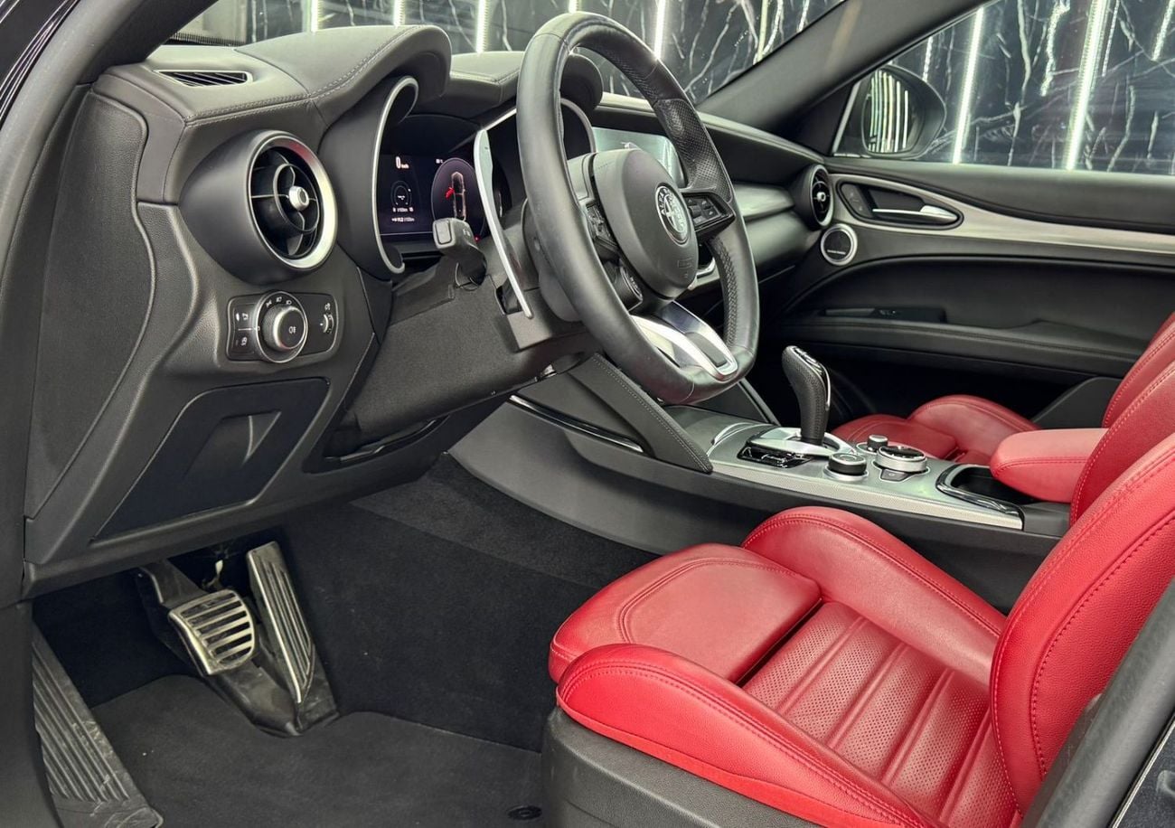 Alfa Romeo Stelvio VELOCE Low Mileage | GCC | 5 Years Gargash Warranty and Service | Gargash Full Service History