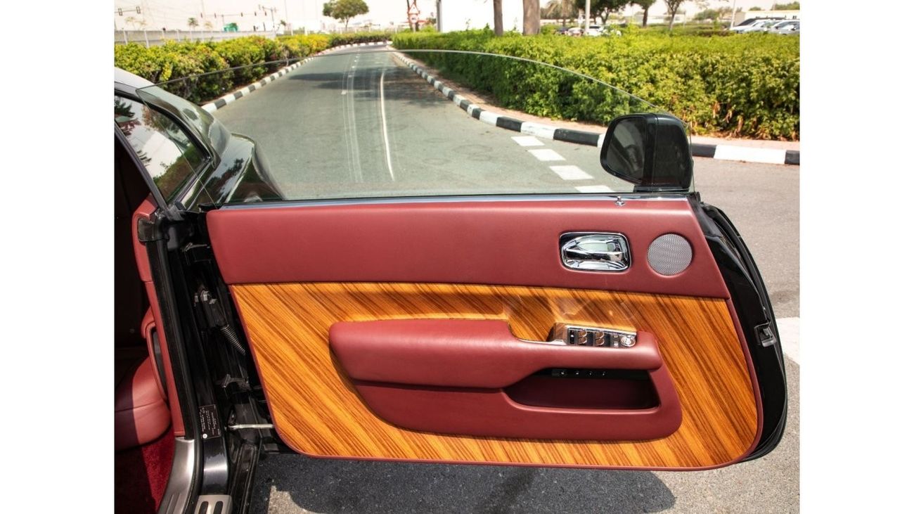 Rolls-Royce Wraith Std Coupe RWD. GCC Spec