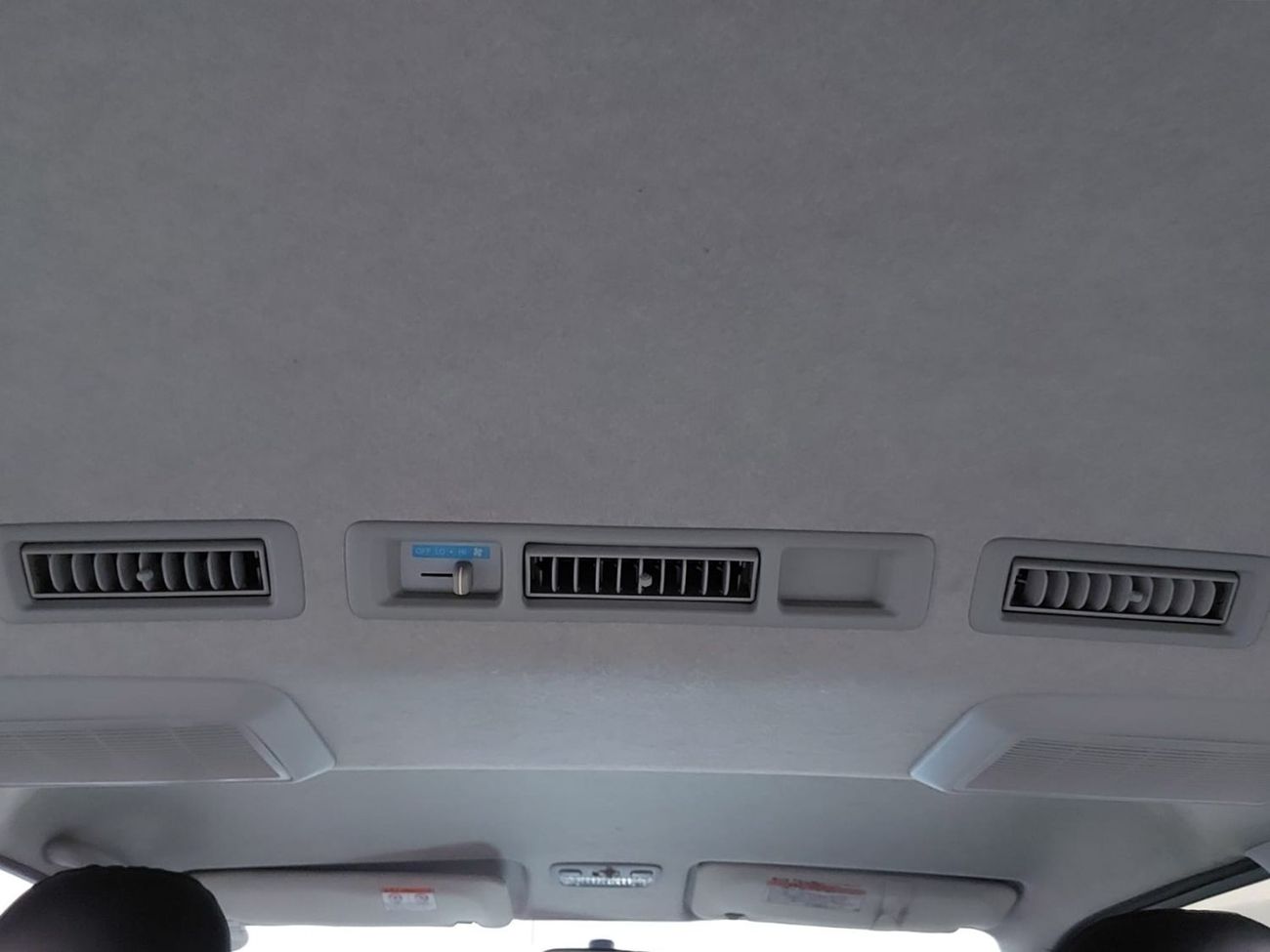 Toyota Hiace TOYOTA HIACE VAN RIGHT HAND DRIVE(PM83099)