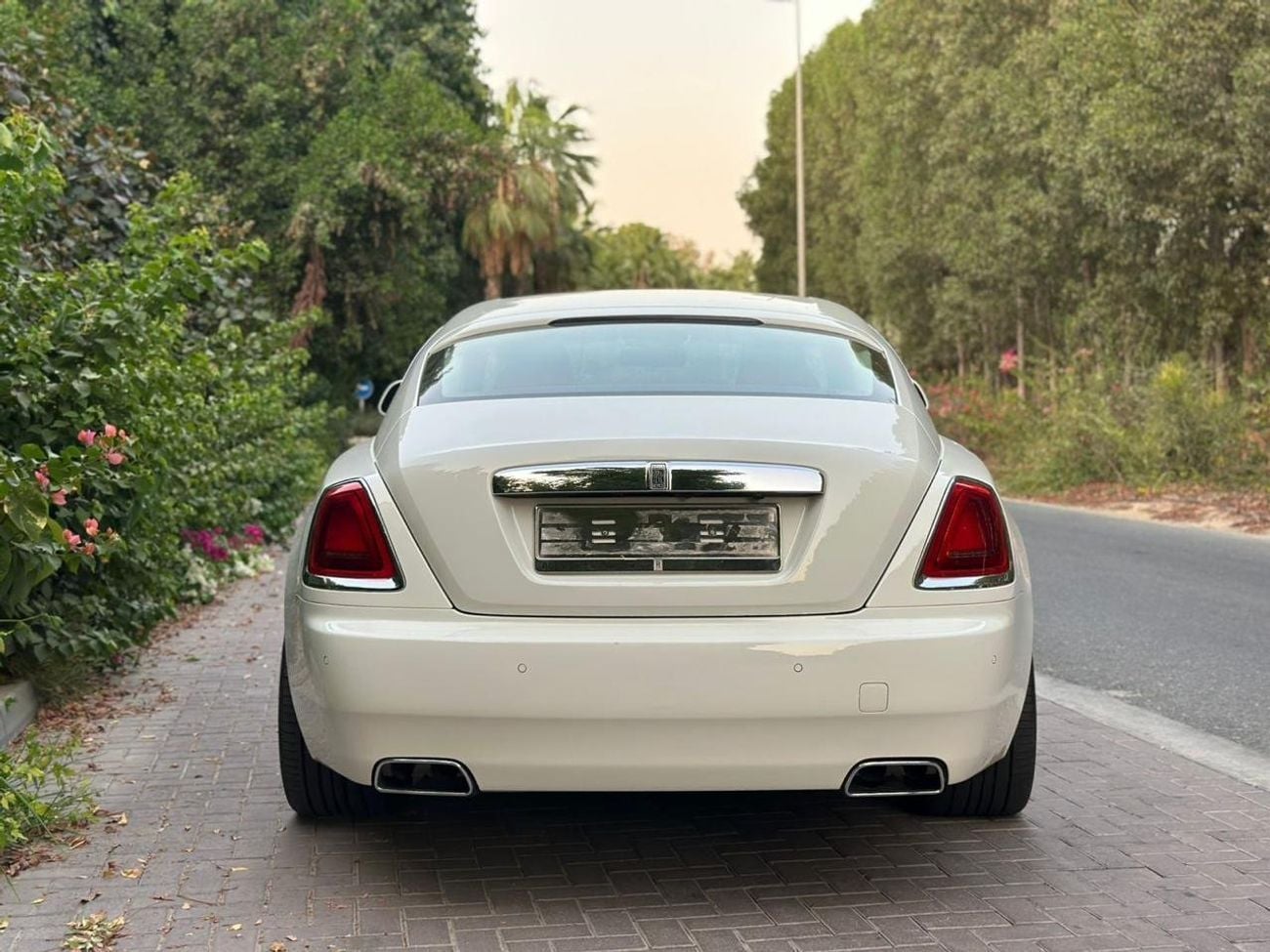Rolls Royce Wraith STD Rolls Royce Wraith | 2015 | V12 | GCC | Service History