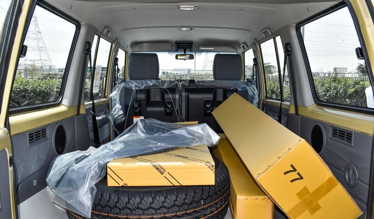 Toyota Land Cruiser 70 76 4.0L PETROL MID OPTION MANUAL TRANSMISSION ( WHITE AVAILABLE )