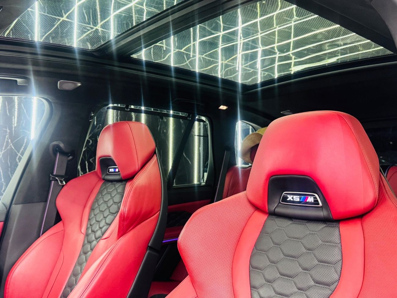 BMW X5M Competition 4.4L 2021 BMW X5 M Competition, Canadian specs With 1 Year warranty and FSH from AGMC an