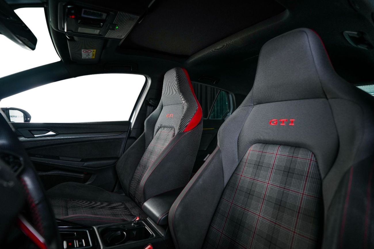 Volkswagen Golf GTI GCC-Warranty & Service Valid Till September 2028-well maintained-Full Service in Volkswagen