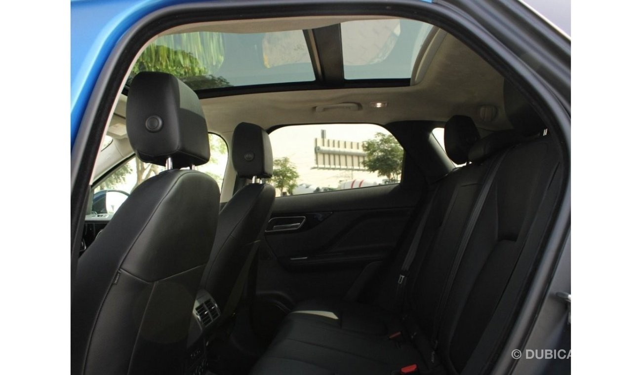 جاكوار F بيس SE