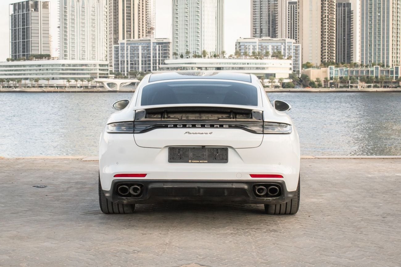 Porsche Panamera 4 3.0L