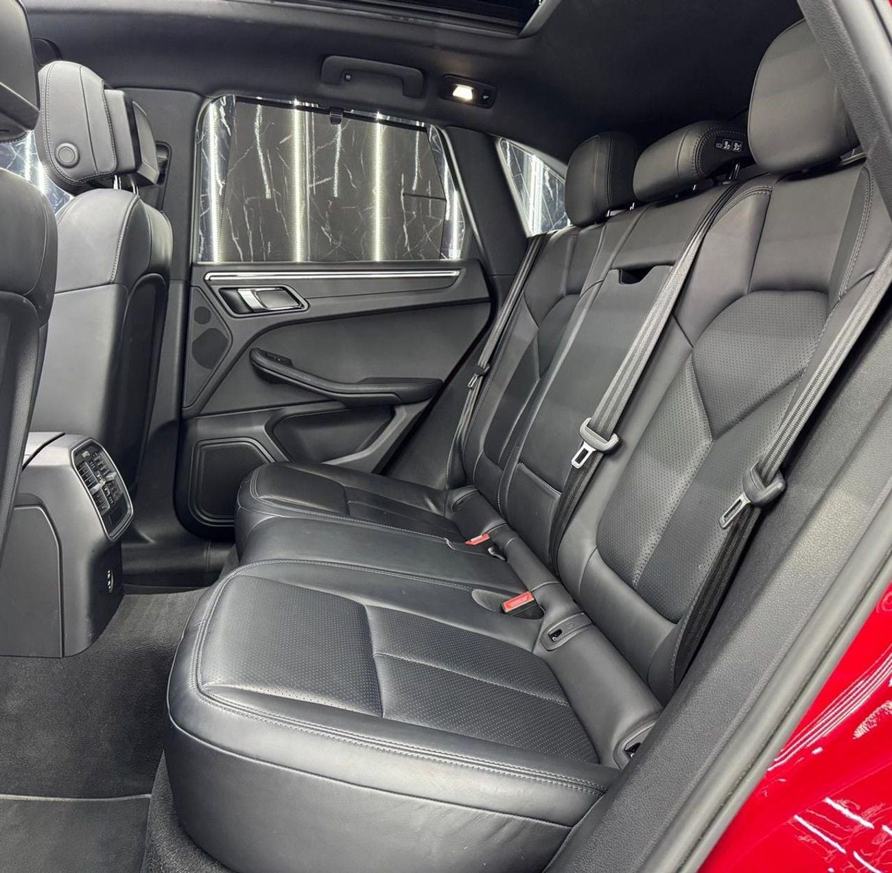 Porsche Macan STD 2.0L (252 HP)