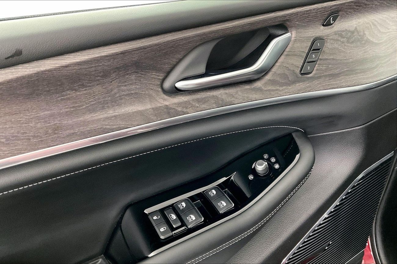 جيب جراند شيروكي Overland | ضمان مجاني لمدة عام | 0 دفعة أولى