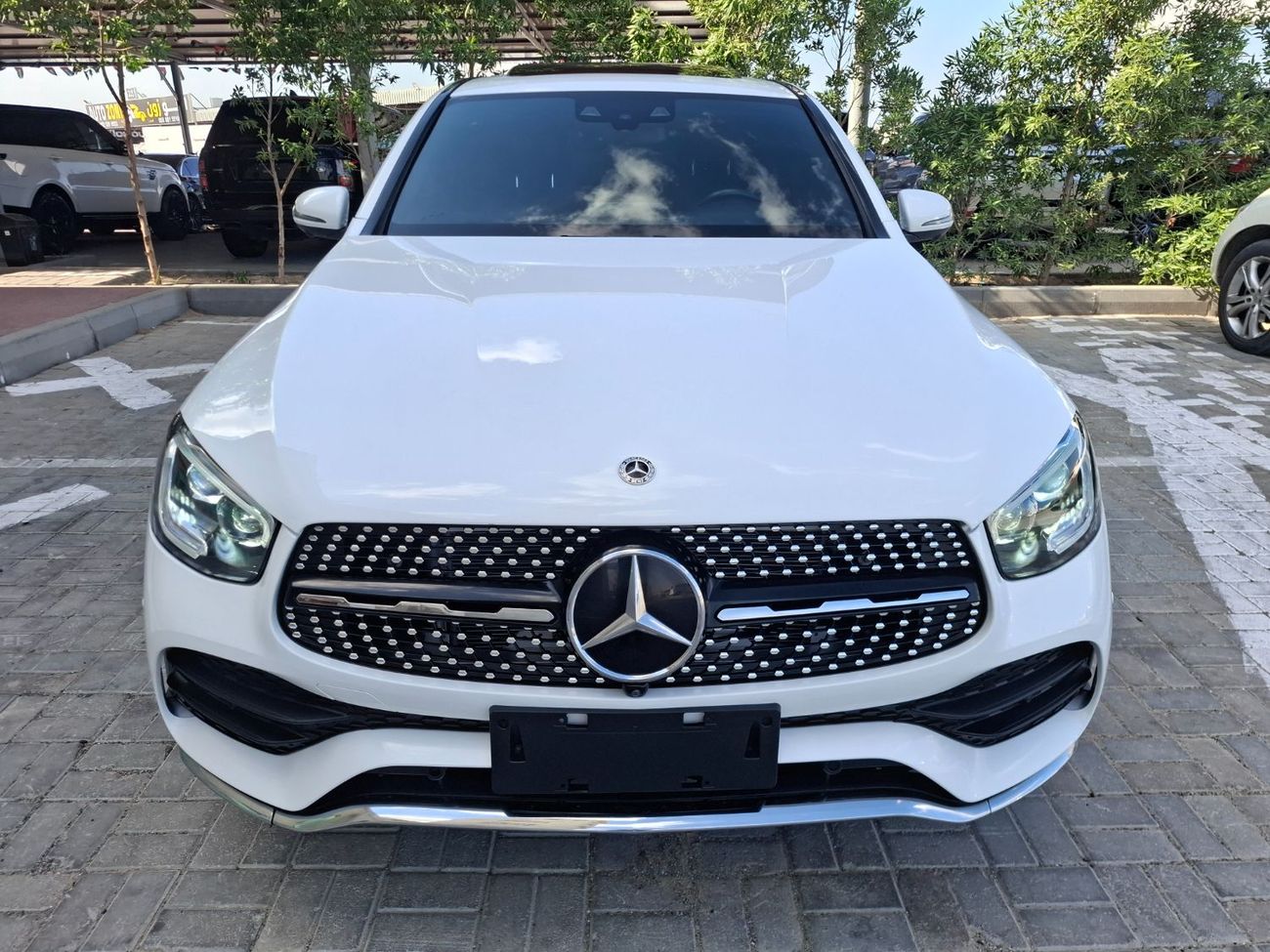 مرسيدس بنز GLC كوبيه 200 مرسيدس  glc 220 2018 فل