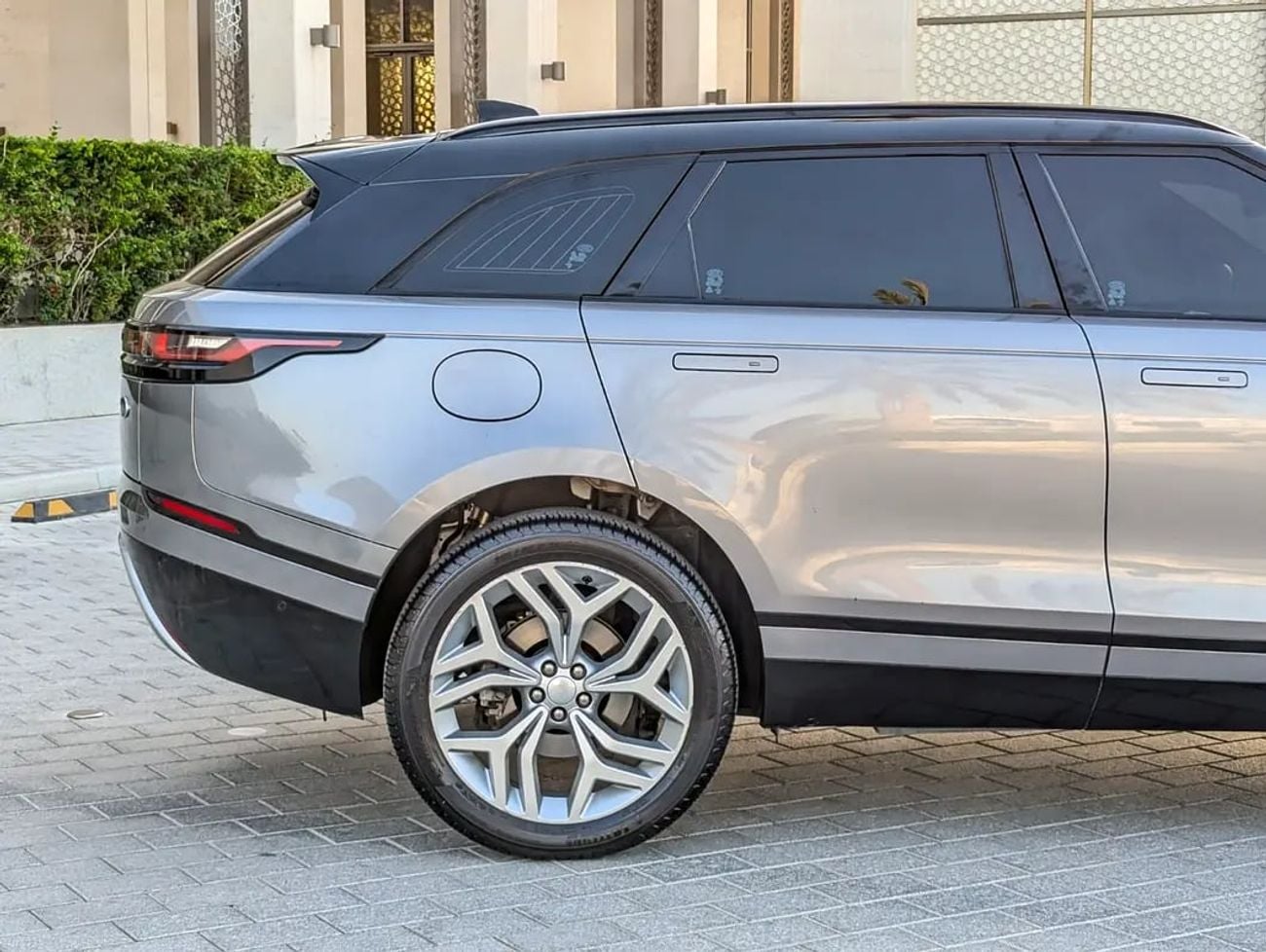 Land Rover Range Rover Velar R-DYNAMIC SE GCC IN EXCELLENT CONDITION