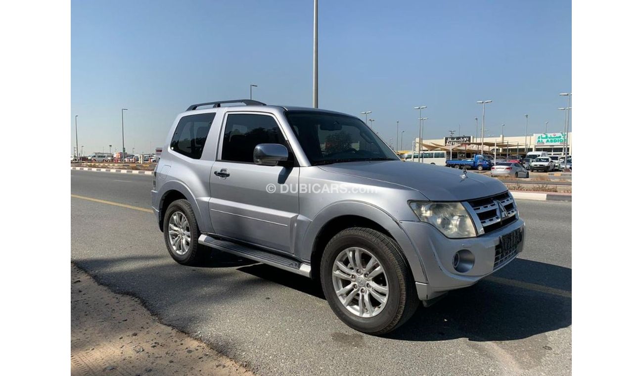 Mitsubishi Pajero Mitsubishi pajero 3.8 2013 full options no 1