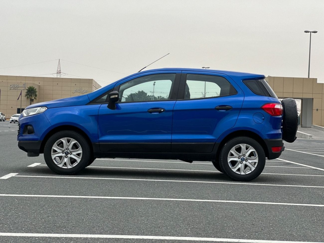 Ford EcoSport MODEL 2016 GCC CAR PERFECT CONDITION INSIDE AND OUTSIDE