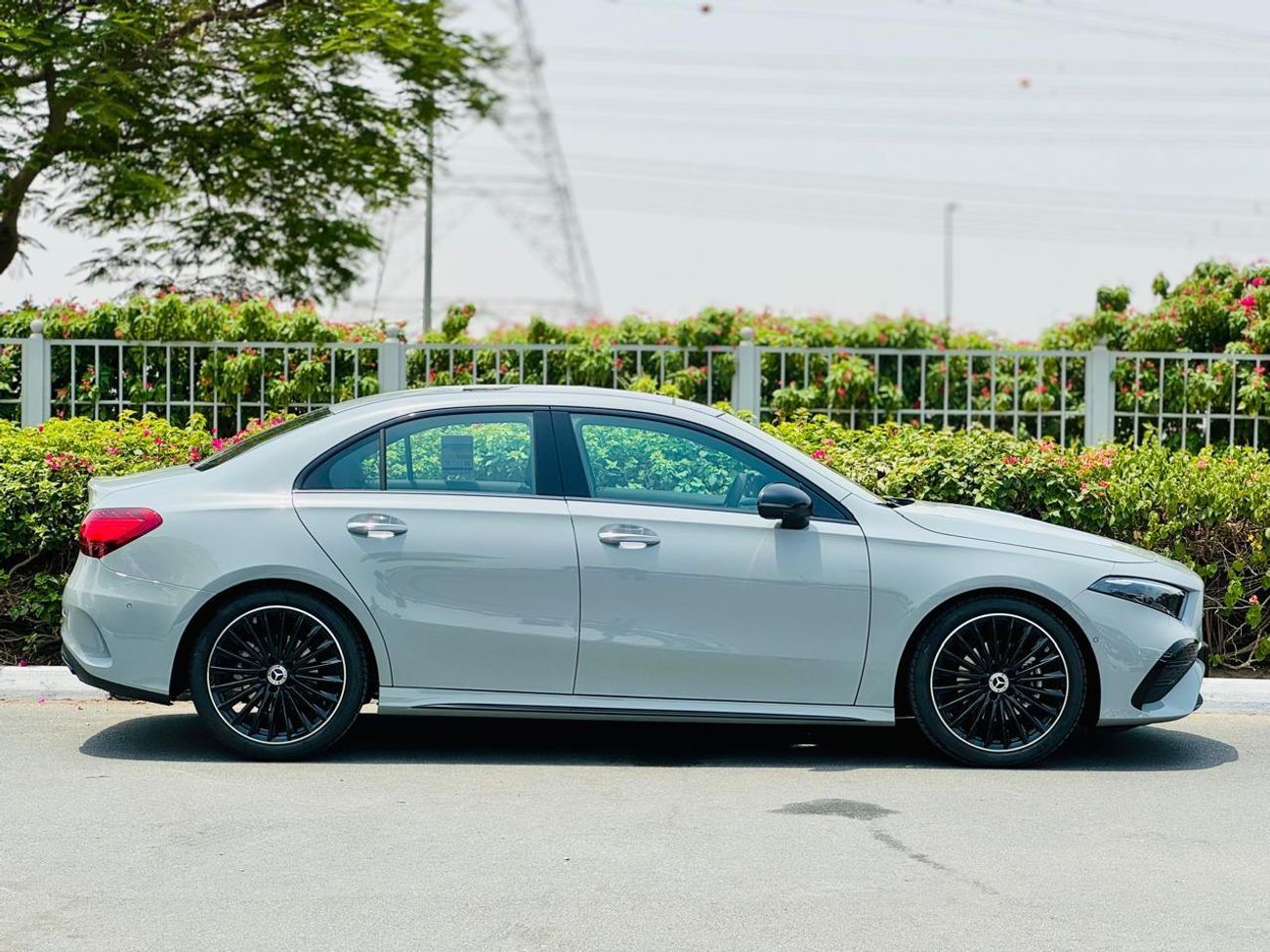 Mercedes-Benz A 200 AMG MERCEDES BENZ A200  |GCC SPECS | GARGASH CAR UNDER 5 YEARS WARRANTY