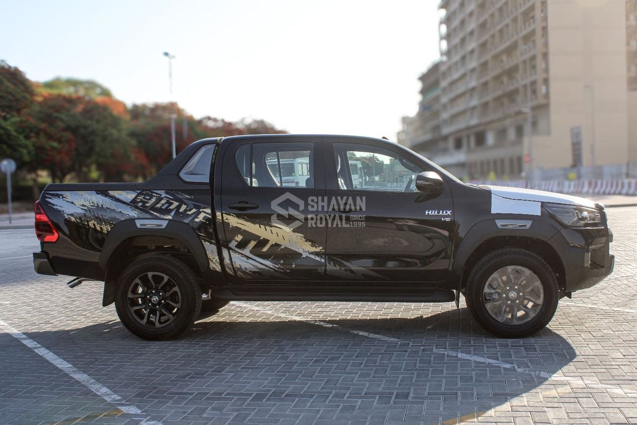 تويوتا هيلوكس ADVENTURE 4.0L V6 PETROL DC AT 4WD 2026MY
