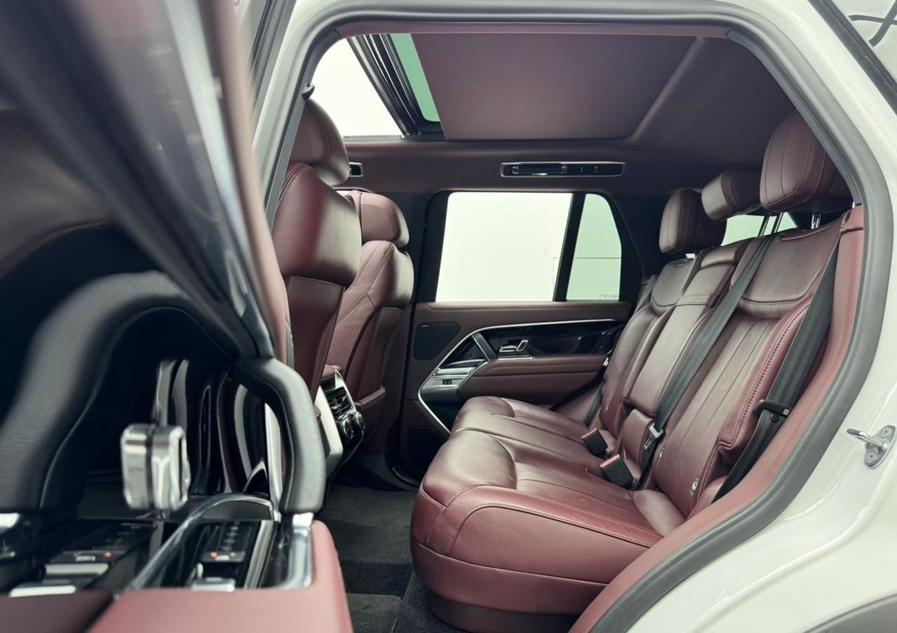 لاند روفر رينج روفر HSE P530 4.4L 2023 Range Rover Vogue P530 HSE, 2028 Range Rover Warranty + Service Pack, GCC