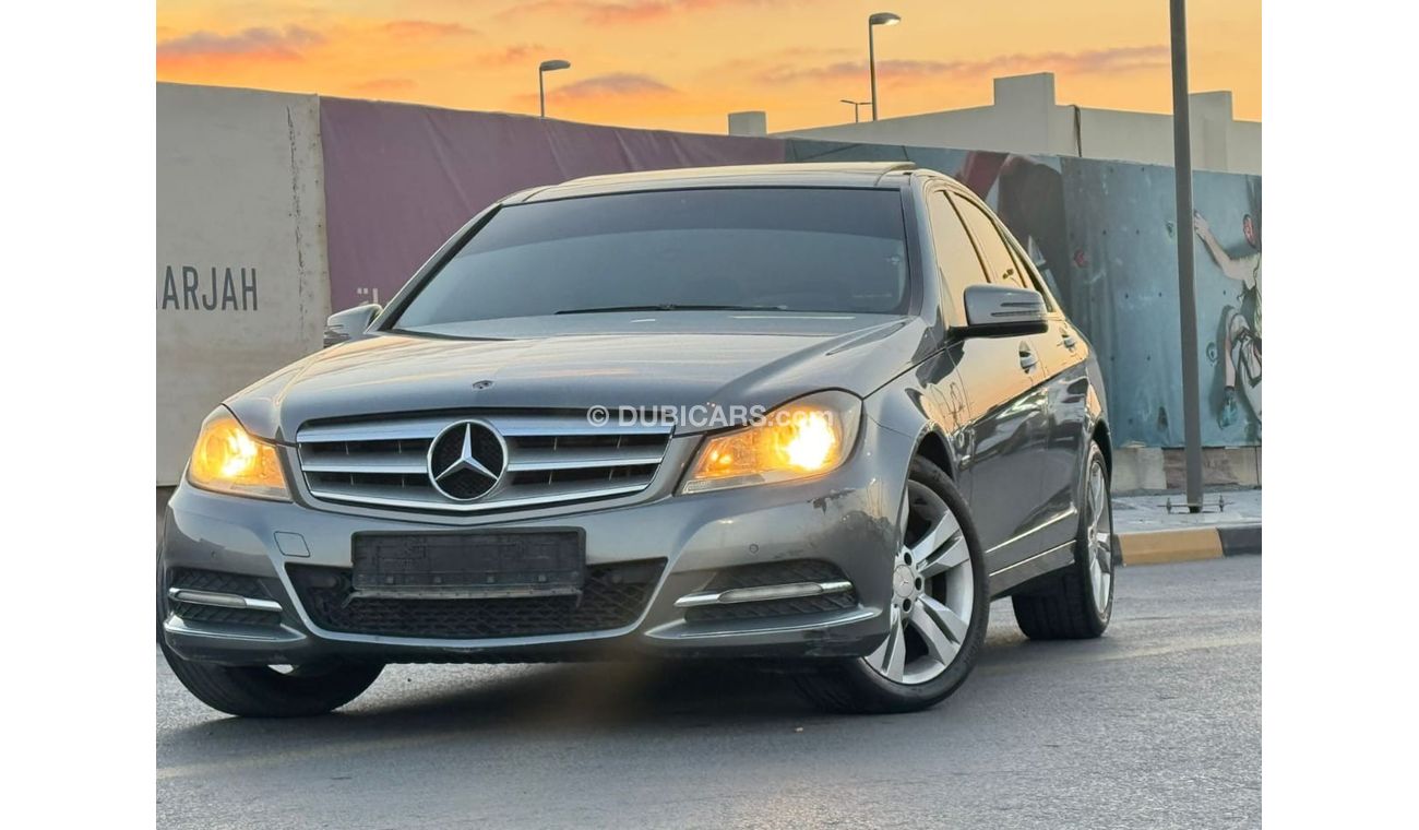 مرسيدس بنز C 200 In excellent condition and requires no expenses