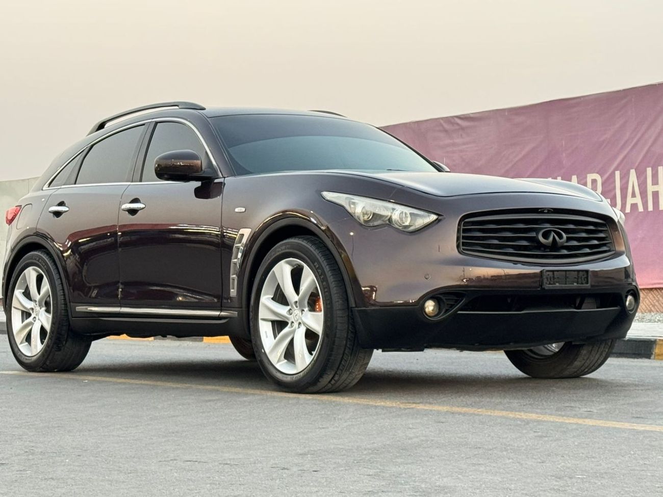 Infiniti FX50 In excellent condition and requires no expenses