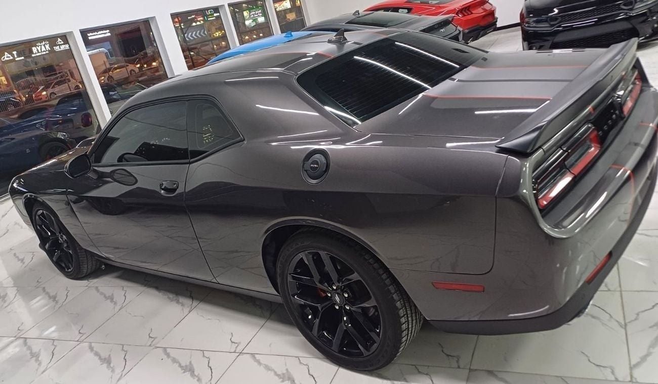 Dodge Challenger R/T 5.7L (370 HP)
