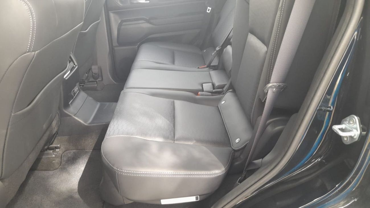 Toyota Prado Right-Hand drive Kakadu diesel Auto panoramic roof 7 seater top of the range