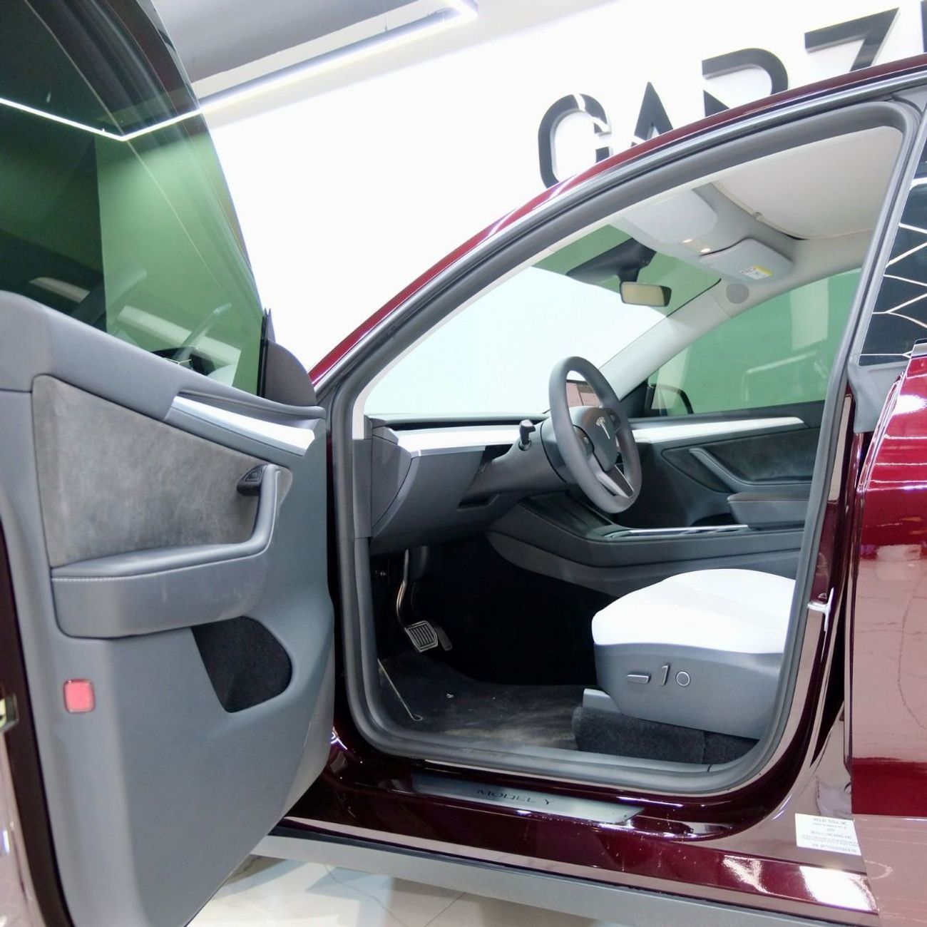 Tesla Model Y Long Range (AWD) AED 2,448 P.M l 0% Down Payment l Tesla Model Y Long Range | Tesla Warranty