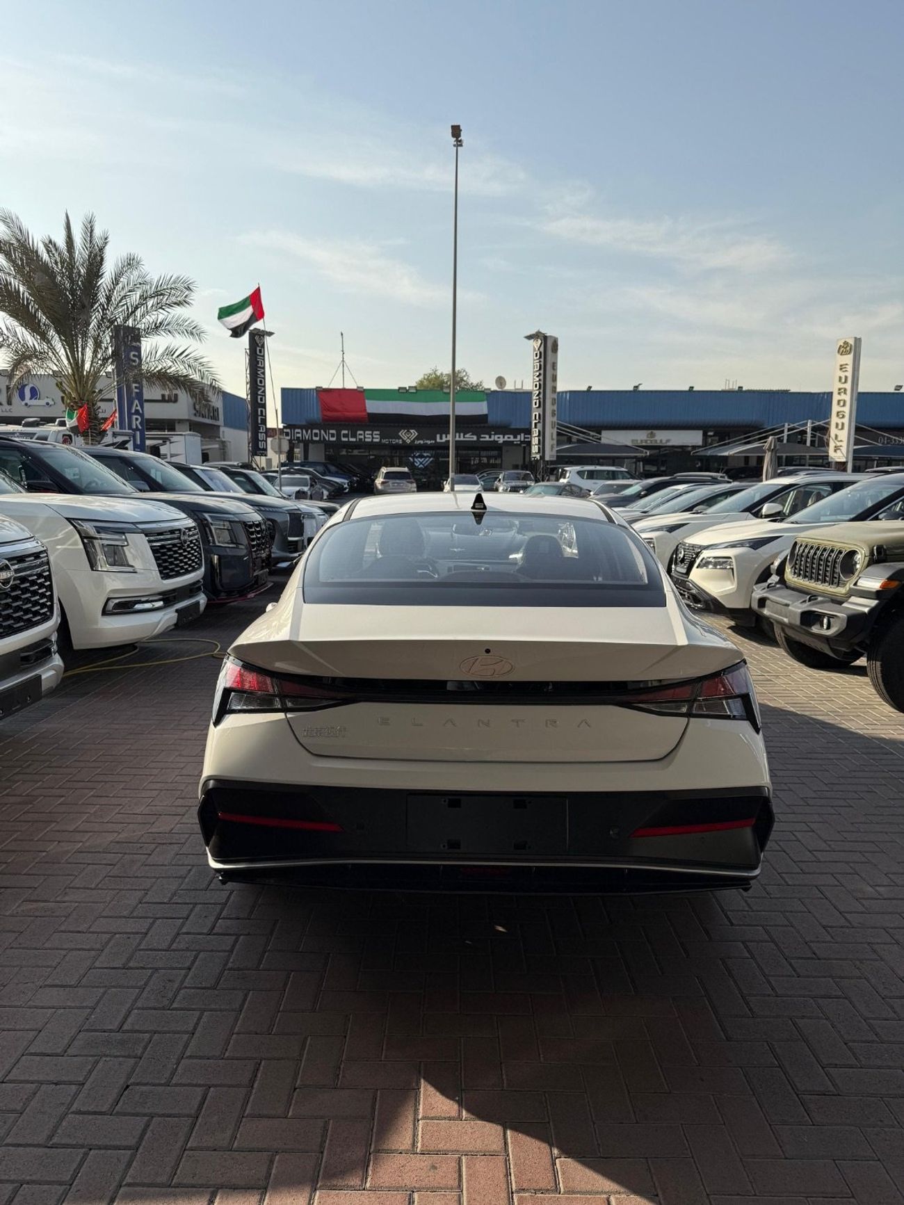 هيونداي إلانترا