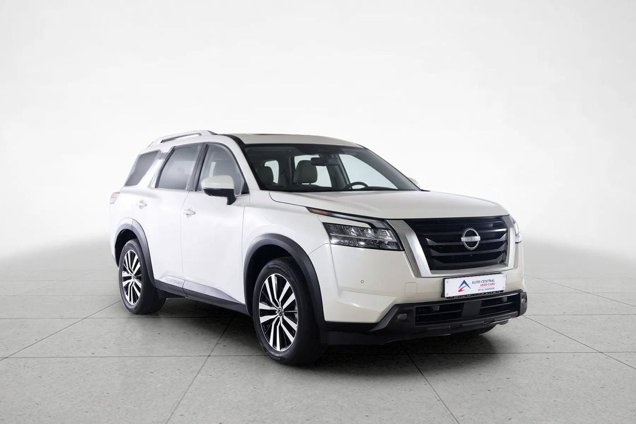 Nissan Pathfinder SV 3.5
