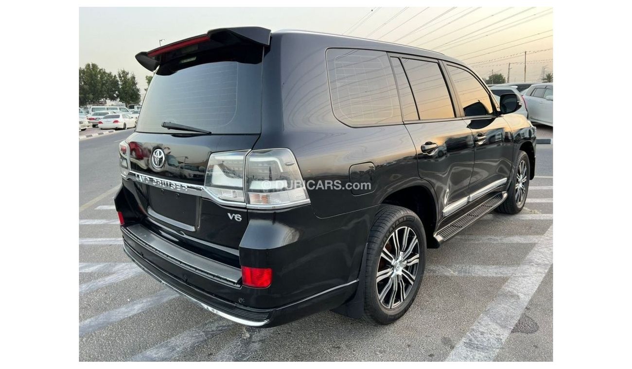 Toyota Land Cruiser 2017 TOYOTA LANDCRUISER V6