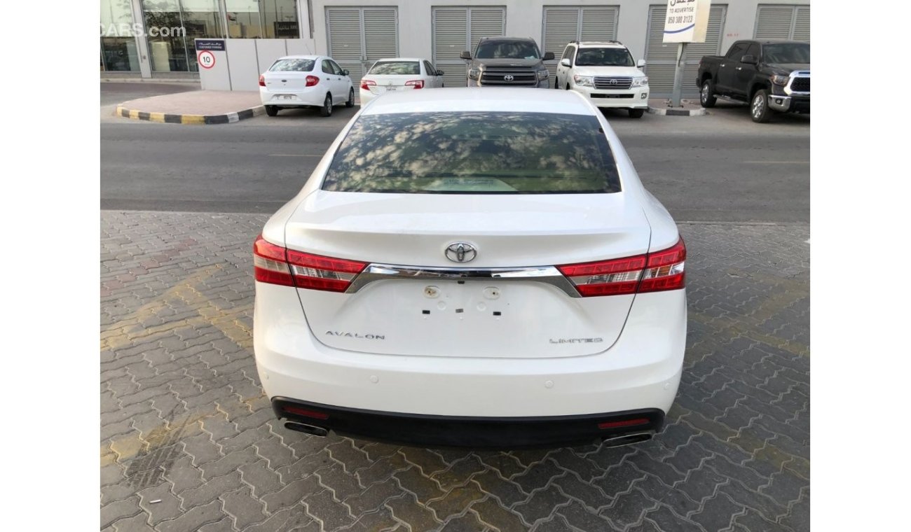 تويوتا افالون GCC